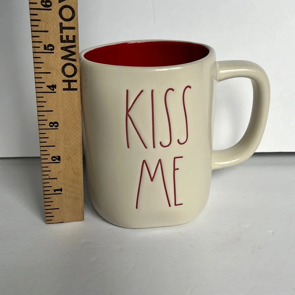 KISS ME RAE DUNN COFFEE MUG VALENTINES DAY NEW